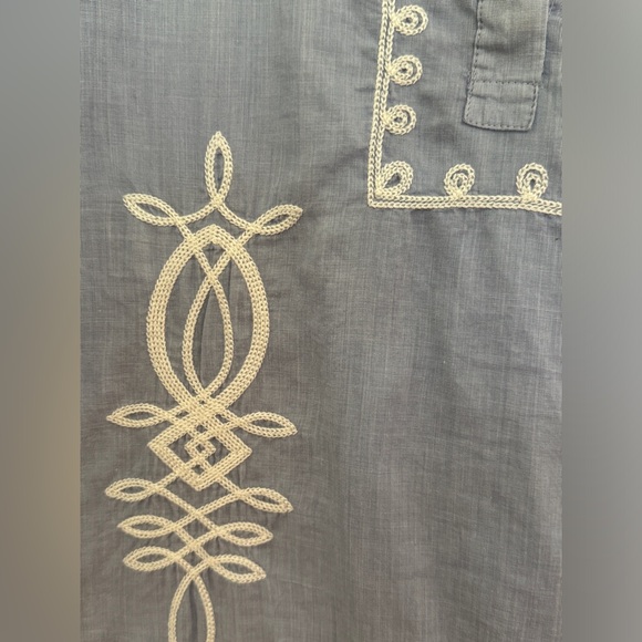 Banana Republic Tunic with Embroidery Detail - Picture 4 of 4